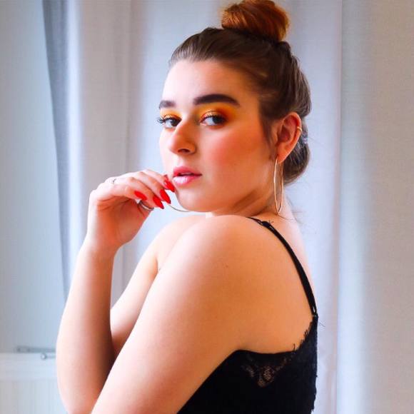 Meet your Posher, Alice - Picture 1 of 1